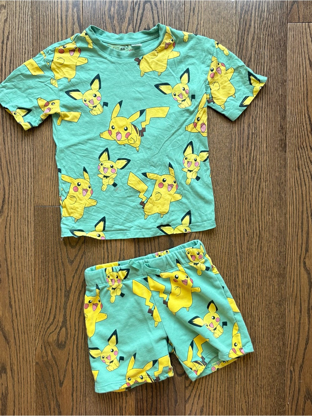 Pokemon Pikachu Set